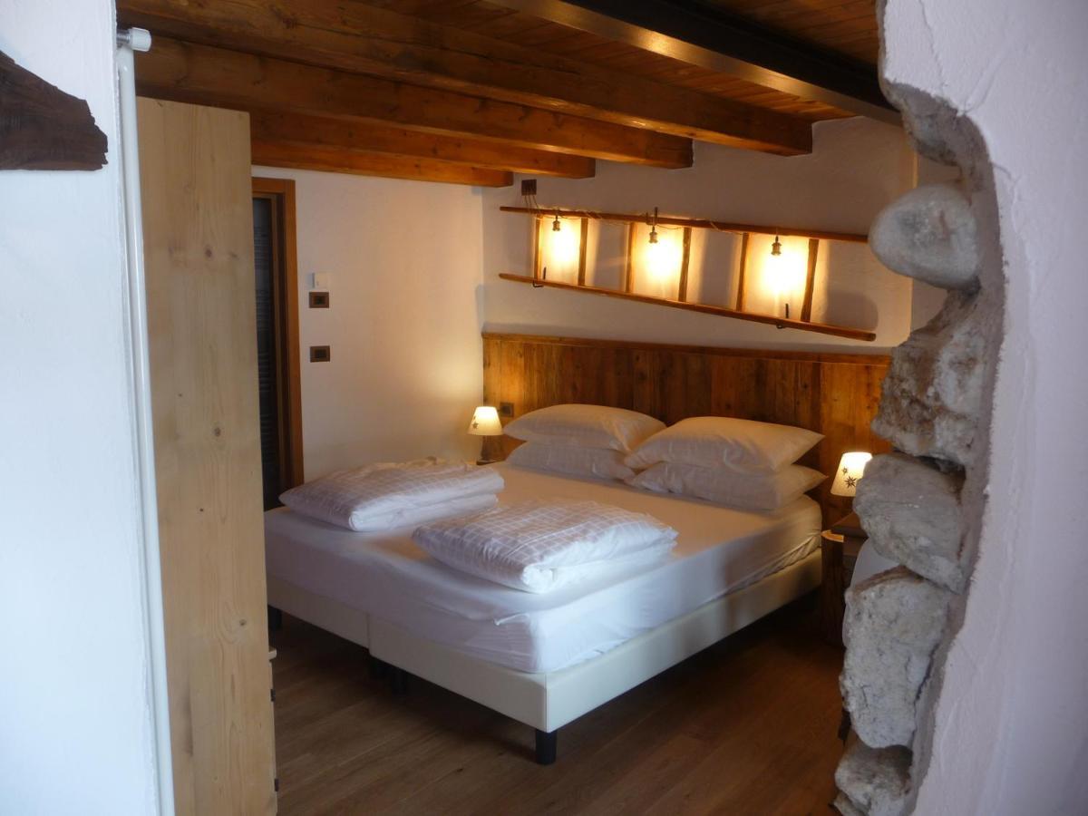 Beb Luca76 Bed & Breakfast Avise Exterior foto