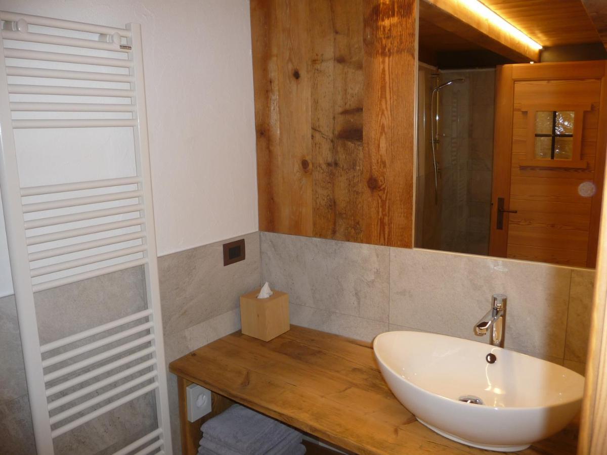 Beb Luca76 Bed & Breakfast Avise Exterior foto