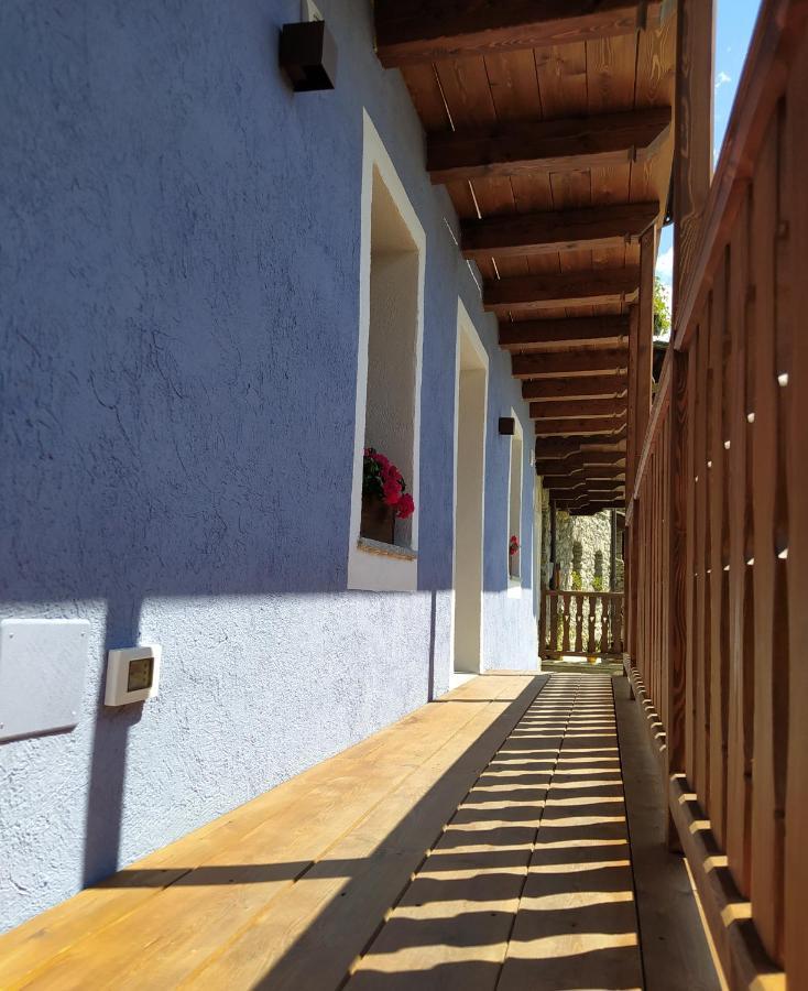 Beb Luca76 Bed & Breakfast Avise Exterior foto