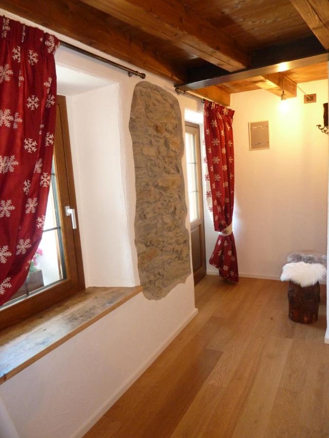 Beb Luca76 Bed & Breakfast Avise Exterior foto