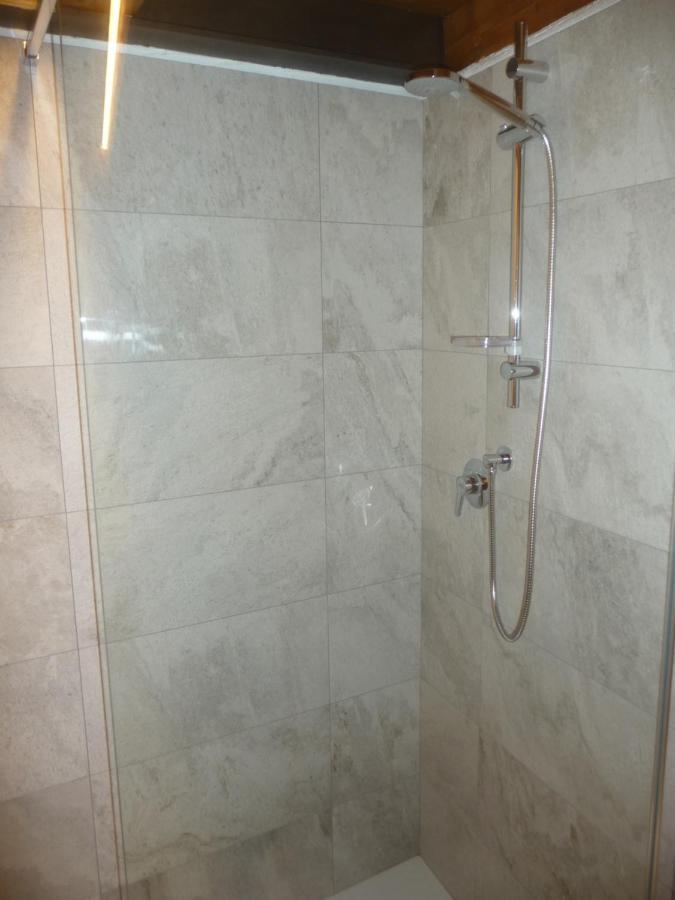 Beb Luca76 Bed & Breakfast Avise Exterior foto